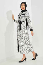 Load image into Gallery viewer, فستان بحزام باللون الأبيض والأسود للنساء
