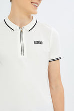 Load image into Gallery viewer, تيشيرت بولو باللون الأبيض للأولاد الكبار