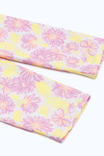 Load image into Gallery viewer, طقم كاجوال باللون العاجي للبنات الرضّع (قطعتين)