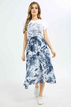 Load image into Gallery viewer, تنورة باللون الكحلي للنساء