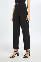Load image into Gallery viewer, بنطلون واسع سادة باللون الأسود للنساء