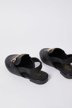 Load image into Gallery viewer, صندل مربوط من الخلف باللون الأسود للأولا