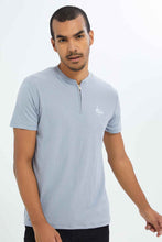 Load image into Gallery viewer, تيشيرت مع سحّاب باللون الأزرق السماوي للرجال