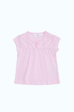 Load image into Gallery viewer, بلوزة وردي مزينة للبنات الرضع