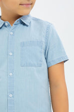 Load image into Gallery viewer, قميص كاجوال جينز باللون الأزرق للأولاد الصغار