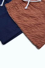 Load image into Gallery viewer, شورت بوبلين باللون الكحلي والنحاسي للأولاد الرضّع (قطعتين)