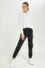 Load image into Gallery viewer, بنطلونباللون الأسود سادة للبنات الكبار