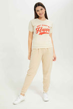 Load image into Gallery viewer, تيشيرت باللون البيج مطبوع للبنات الكبار