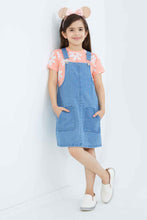 Load image into Gallery viewer, طقم فستان باللون الأبيض والأزرق مع تيشيرت للبنات الصغار (قطعتين)