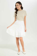 Load image into Gallery viewer, تنورة باللون الأبيض للبنات الكبار