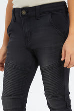 Load image into Gallery viewer, بنطلون جينز باللون الأسود للأولاد الصغار