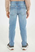 Load image into Gallery viewer, بنطلون جينز بقصة مستقيمة باللون الأزرق للأولاد الصغار