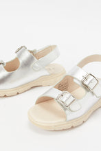 Load image into Gallery viewer, صاندل باللون الفضي للبنات الكبار