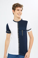 Load image into Gallery viewer, تيشيرت مطبوع باللون الكحلي و الأبيض للأولاد الكبار