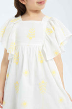 Load image into Gallery viewer, فستان مطرز باللون الكريمي والأصفر للبنات الصغار