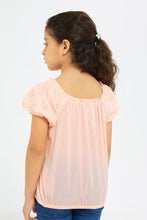 Load image into Gallery viewer, بلوزة بأكمام مزينة باللون الأبيض للبنات الصغار