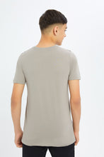 Load image into Gallery viewer, تيشيرت مطبوع باللون الرمادي للأولاد الكبار