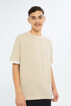 Load image into Gallery viewer, تيشيرت فضفاض باللون البيج للأولاد الكبار