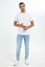 Load image into Gallery viewer, تي شيرت جاكار باللون الأبيض للرجال