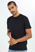 Load image into Gallery viewer, تي شيرت جاكار باللون الأسود للرجال