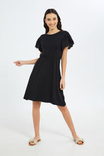 Load image into Gallery viewer, فستان باللون الأسود و أكمام مزينة للبنات الكبار