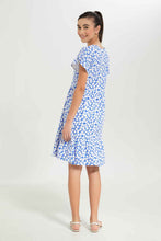 Load image into Gallery viewer, فستان بطبعة زهر باللون الأزرق للبنات الكبار