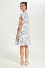 Load image into Gallery viewer, فستان مطبوع باللون الأبيض للبنات الكبار