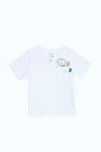 Load image into Gallery viewer, تيشيرت هينلي باللون الأبيض للأولاد الرضَع