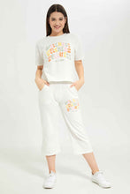 Load image into Gallery viewer, تيشيرت مطبوع باللون الأبيض للبنات