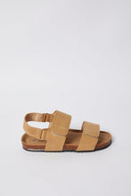 Load image into Gallery viewer, صندل باللون الأسمر للأولاد