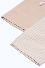 Load image into Gallery viewer, طقم شورت باللون الأبيض و البيج للأولاد الأطفال ( قطعتين)