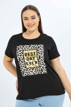 Load image into Gallery viewer, تيشيرت باللون الأسود بطبعة للنساء