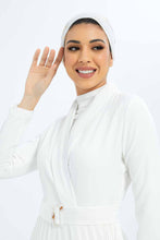 Load image into Gallery viewer, فستان بحزام مزين باللون الأبيض للنساء