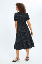 Load image into Gallery viewer, فستان مطبوع برقبة V أسود للنساء