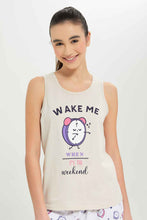 Load image into Gallery viewer, طقم بيجامة باللون البيج مطبوع للبنات الكبار (قطعتين)