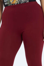 Load image into Gallery viewer, ليغينغ سادة باللون الأحمر الداكن للنساء