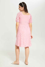 Load image into Gallery viewer, فستان مفرغ باللون الوردي للبنات الكبار
