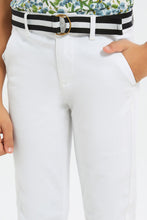Load image into Gallery viewer, بنطلون مع حزام باللون الأبيض للأولاد الصغار