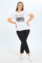 Load image into Gallery viewer, تيشيرت باللون الأبيض بطبعة فريندز للنساء