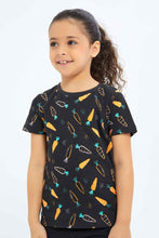 Load image into Gallery viewer, تيشيرت أسود بطبعة للبنات الصغار
