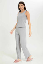 Load image into Gallery viewer, طقم بيجامة باللون الرمادي للنساء (قطعتين)