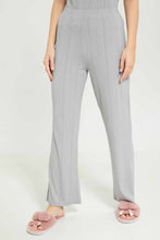 Load image into Gallery viewer, طقم بيجامة باللون الرمادي للنساء (قطعتين)