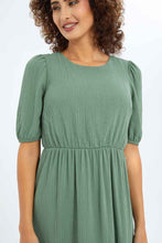 Load image into Gallery viewer, فستان مكشكش باللون الزيتي للنساء