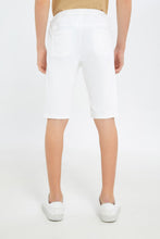 Load image into Gallery viewer, شورت سهل الإرتداء باللون الأبيض للأولاد الكبار