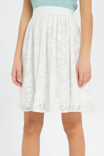 Load image into Gallery viewer, تنورة طبقات مطبوعة باللون الأبيض للبنات الكبار