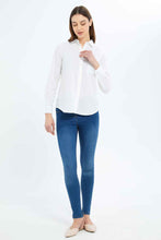 Load image into Gallery viewer, قميص كتان سادة باللون الأبيض للنساء