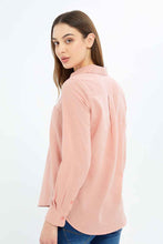 Load image into Gallery viewer, قميص كتان سادة باللون المشمشي للنساء