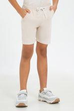 Load image into Gallery viewer, طقم شورت وقميص باللون البيج للأولاد الصغار (قطعيتن)