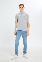 Load image into Gallery viewer, تيشيرت بولو باللون الرمادي للأولاد الكبار