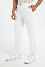 Load image into Gallery viewer, بنطلون تشينو باللون الأبيض للرجال